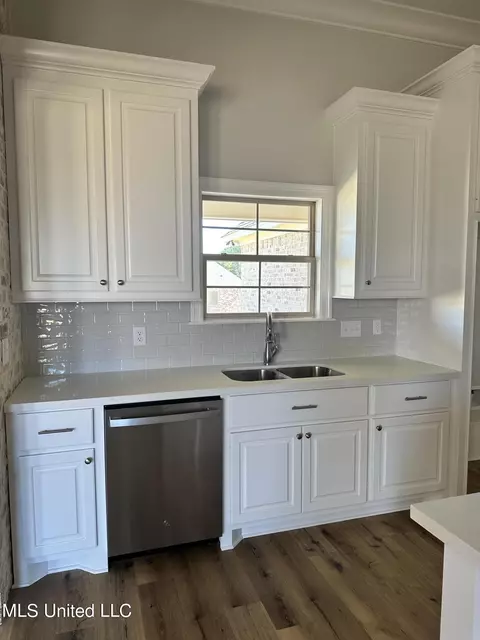 597 E Park St, Canton, MS 39046 photo 5