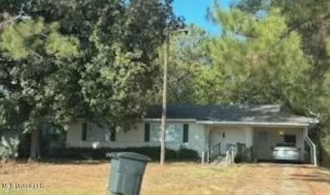 117 Country Club Dr, Jackson, MS 39209