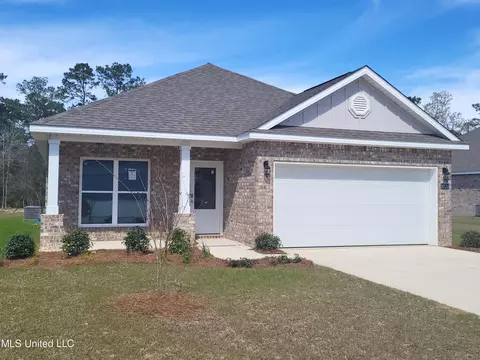 87130 Highpoint Dr, Diamondhead, MS 39525