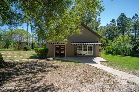24752 Tally Shaw Rd, Perkinston, MS 39573