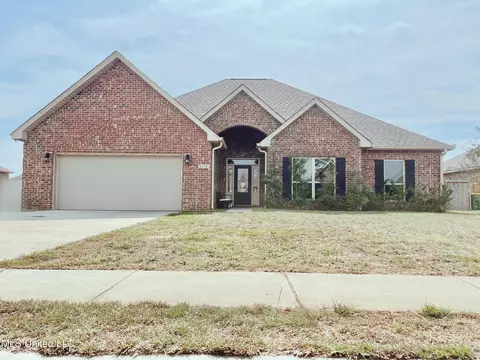 6658 Sugarcane Cir, Ocean Springs, MS 39564