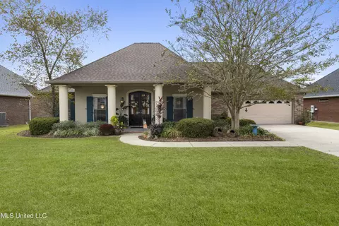 15348 Overlook Dr, Gulfport, MS 39503