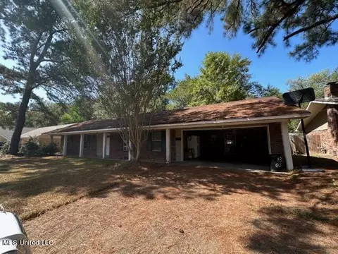 136 Riviera Dr, Jackson, MS 39211