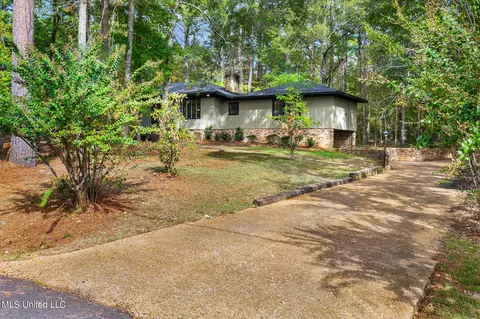 222 Matthew Dr, Brandon, MS 39042 photo 8
