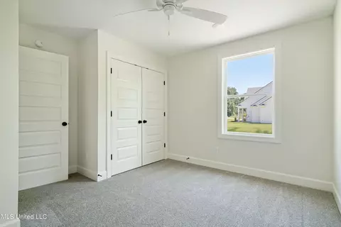 Bedroom - 2287 S Highway 301, Hernando, MS 38632 photo 2 of 5