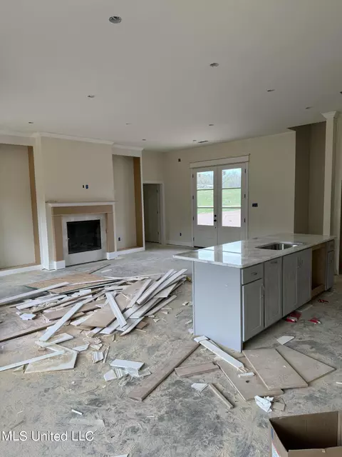 Kitchen - 2287 S Highway 301, Hernando, MS 38632 photo 2 of 2