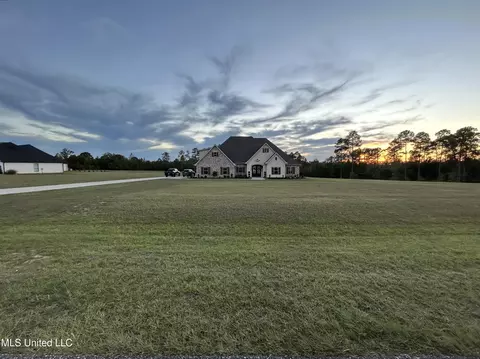 292 Bell Tower Pkwy, Carriere, MS 39426