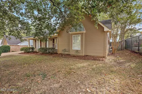 821 Laurel Dr, Flowood, MS 39232 photo 2