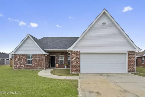 2125 Irma Cir, Ocean Springs, MS 39564
