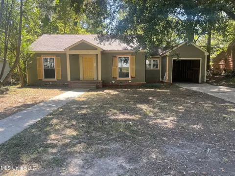 555 Broadmoor Dr, Jackson, MS 39206