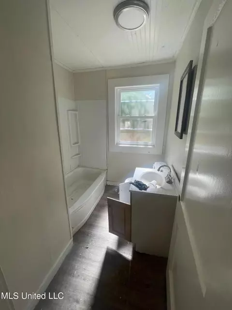 555 Broadmoor Dr, Jackson, MS 39206 photo 3
