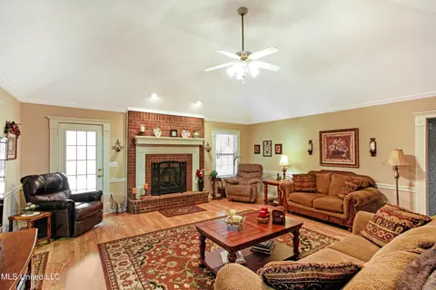116 Devonport Cir, Raymond, MS 39154 photo 11