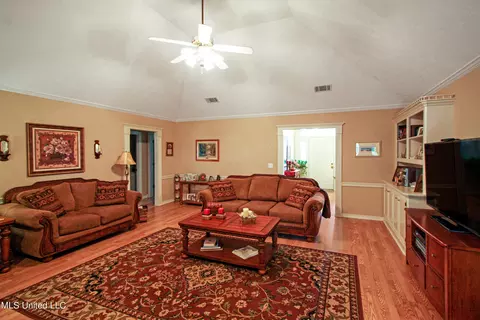 116 Devonport Cir, Raymond, MS 39154 photo 14