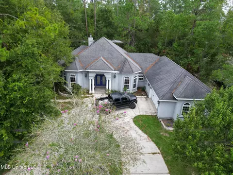 56130 E Diamondhead Dr, Diamondhead, MS 39525