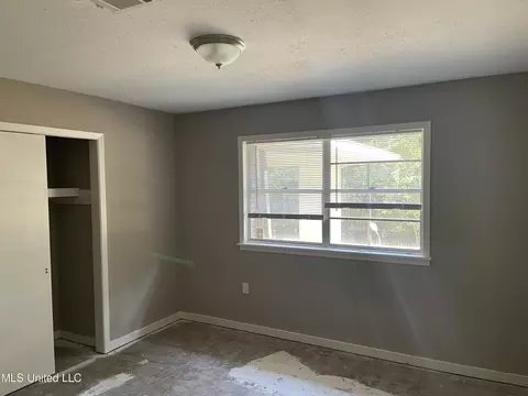 1352 Deerfield Ln, Jackson, MS 39211 photo 8