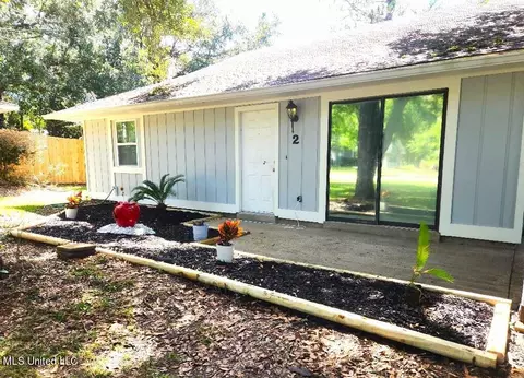 2 Woodcock Cir, Diamondhead, MS 39525