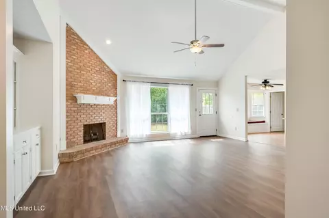 6039 Maplewood, Flowood, MS 39232 photo 2