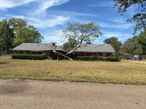 303 Old Spanish Trl, Jackson, MS 39212 photo 1