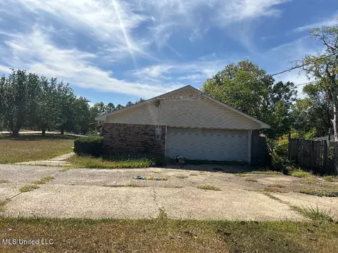 303 Old Spanish Trl, Jackson, MS 39212 photo 2
