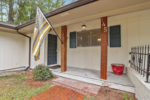 145 Chippewa Cir, Jackson, MS 39211 photo 5