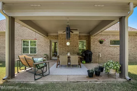546 Walkers Way, Hernando, MS 38632 photo 4