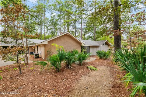 129 Whippoorwill Rd, Brandon, MS 39047