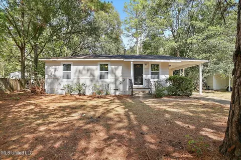 1036 Woody Drive Dr, Jackson, MS 39212