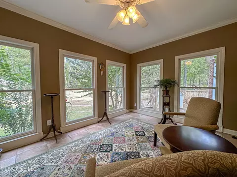 Dining - 4 White Oak Pl, Clinton, MS 39056 photo 2 of 3