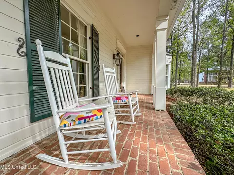 Exterior - 4 White Oak Pl, Clinton, MS 39056 photo 5 of 10