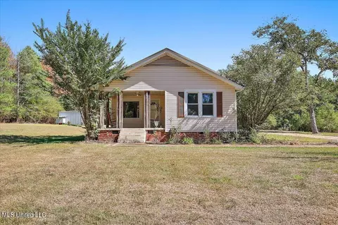 6156 James Rd, Hazlehurst, MS 39083