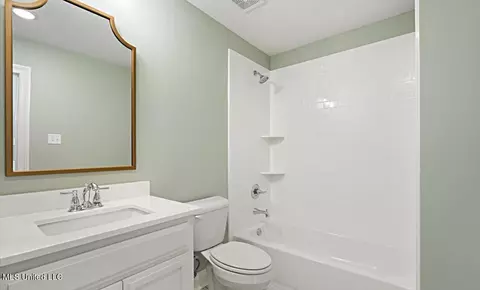 Bath - 4490 Diamond Dr, Olive Branch, MS 38654 photo 7 of 7