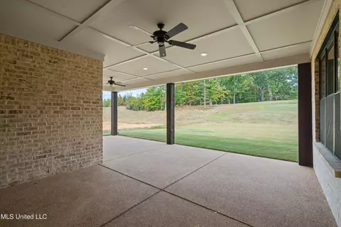 Exterior - 4490 Diamond Dr, Olive Branch, MS 38654 photo 5 of 8