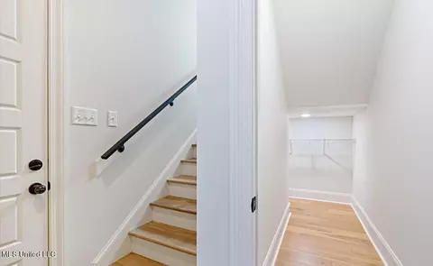 Entry Way - 4490 Diamond Dr, Olive Branch, MS 38654 photo 3 of 3