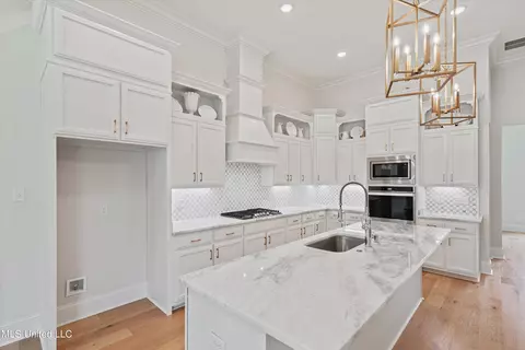 Kitchen - 4490 Diamond Dr, Olive Branch, MS 38654 photo 1 of 2