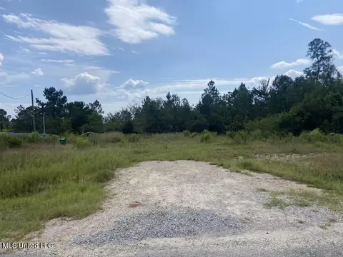 15750 Reanna St, Saucier, MS 39574