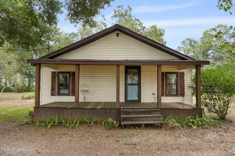 297 E Fire Department Rd, Lucedale, MS 39452