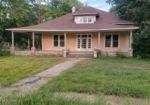 104 Prairie St, Okolona, MS 38860