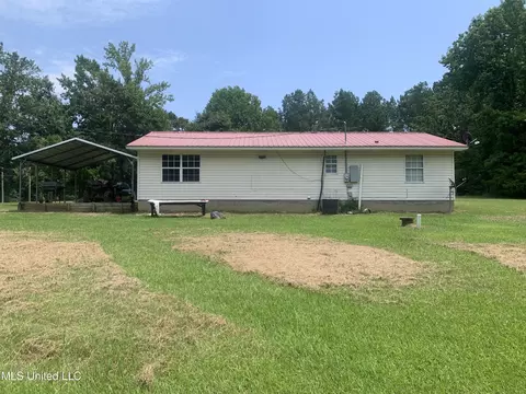 Exterior - 4843 Holcomb Sweethome Rd, Holcomb, MS 38940 photo 4 of 5