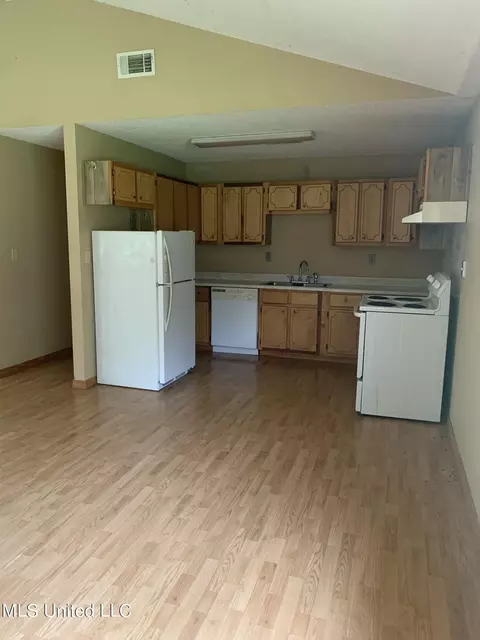 Kitchen - 4843 Holcomb Sweethome Rd, Holcomb, MS 38940 photo 1 of 2