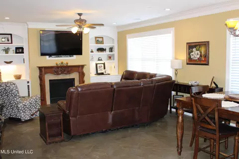 8340 Saddlebrook Trl, Olive Branch, MS 38654 photo 26