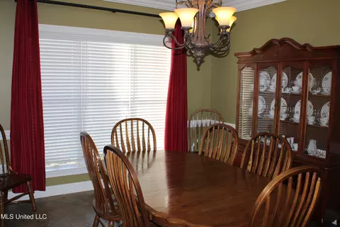 8340 Saddlebrook Trl, Olive Branch, MS 38654 photo 16