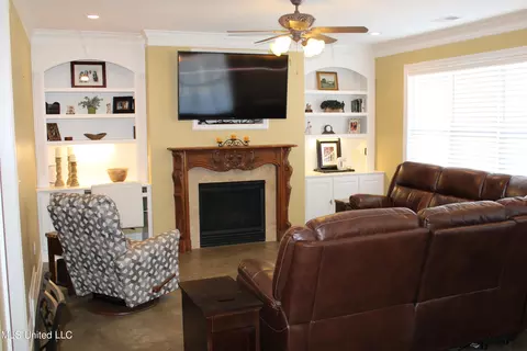 8340 Saddlebrook Trl, Olive Branch, MS 38654 photo 27