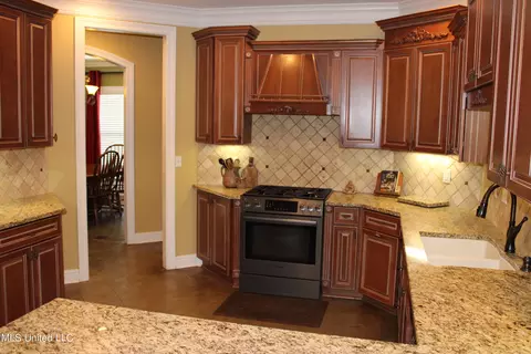 8340 Saddlebrook Trl, Olive Branch, MS 38654 photo 21