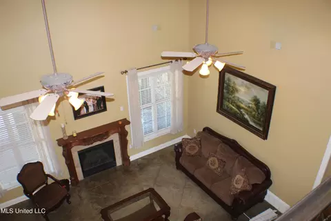 8340 Saddlebrook Trl, Olive Branch, MS 38654 photo 11