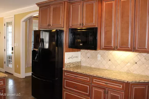 8340 Saddlebrook Trl, Olive Branch, MS 38654 photo 19