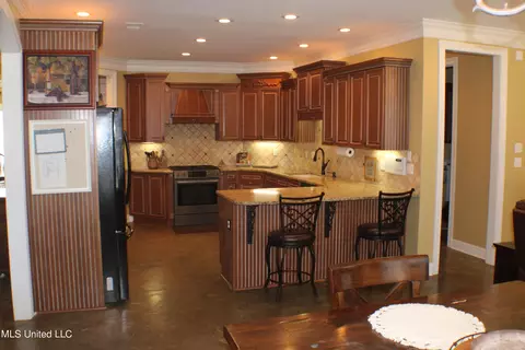 8340 Saddlebrook Trl, Olive Branch, MS 38654 photo 22