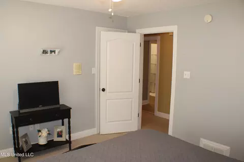8340 Saddlebrook Trl, Olive Branch, MS 38654 photo 44