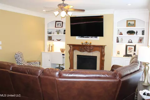 8340 Saddlebrook Trl, Olive Branch, MS 38654 photo 28