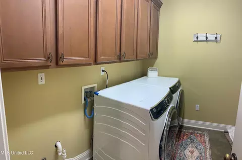 8340 Saddlebrook Trl, Olive Branch, MS 38654 photo 58