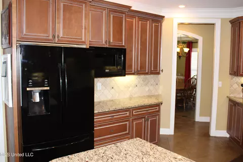 8340 Saddlebrook Trl, Olive Branch, MS 38654 photo 20